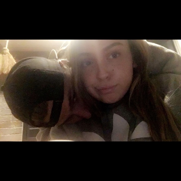 Meet your Posher, Jade - Picture 1 of 1